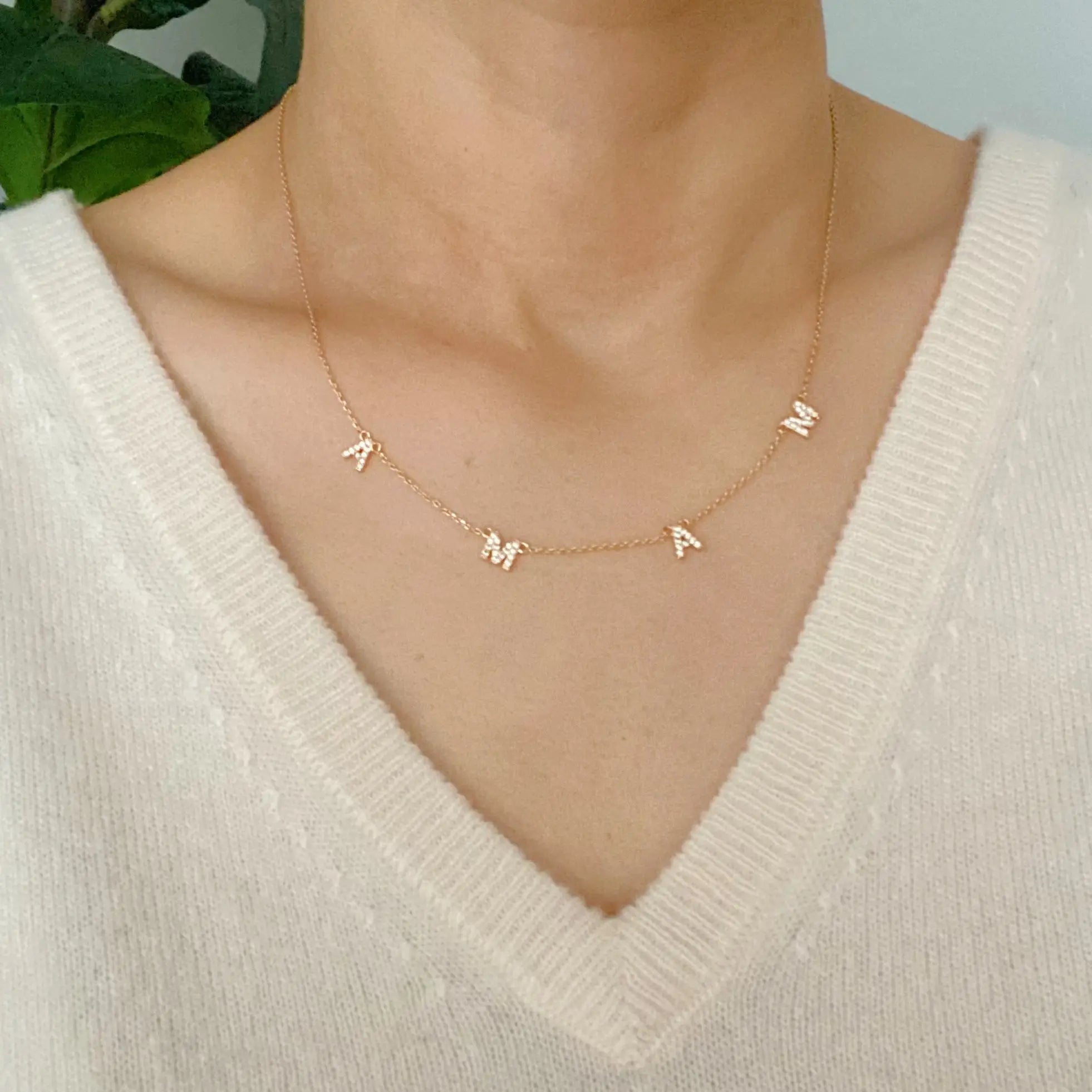 Radiant Luminous Mama Necklace - A Sparkling Tribute to Love and Elegance